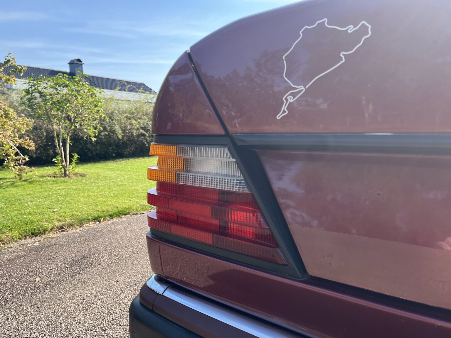 Exterior image of 1990 Mercedes-Benz 230 E