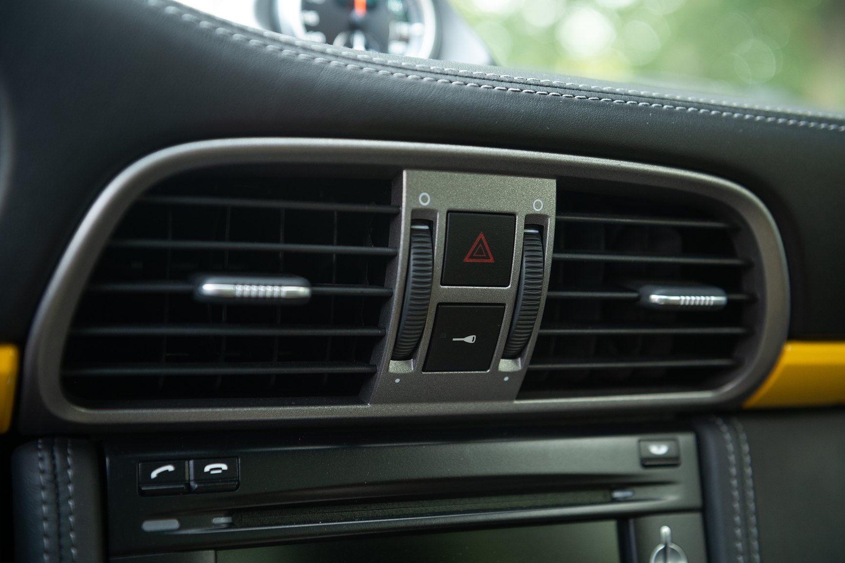 Interiörbild 2009 Porsche 911 Carrera (44)