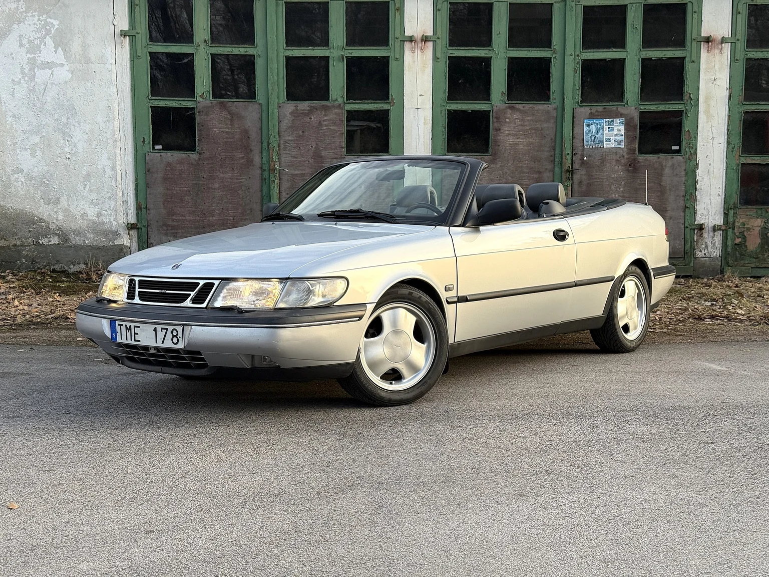 Exteriörbild på 1996 SAAB 900 Turbo Convertible (1)