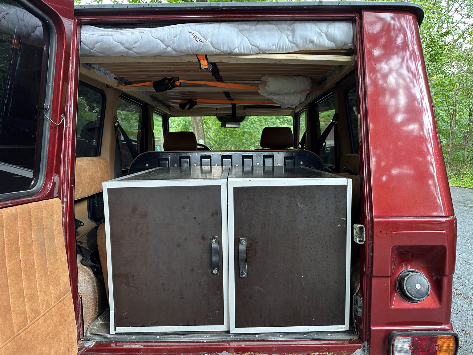 Innenraumfoto von 1986 Mercedes 280 GE