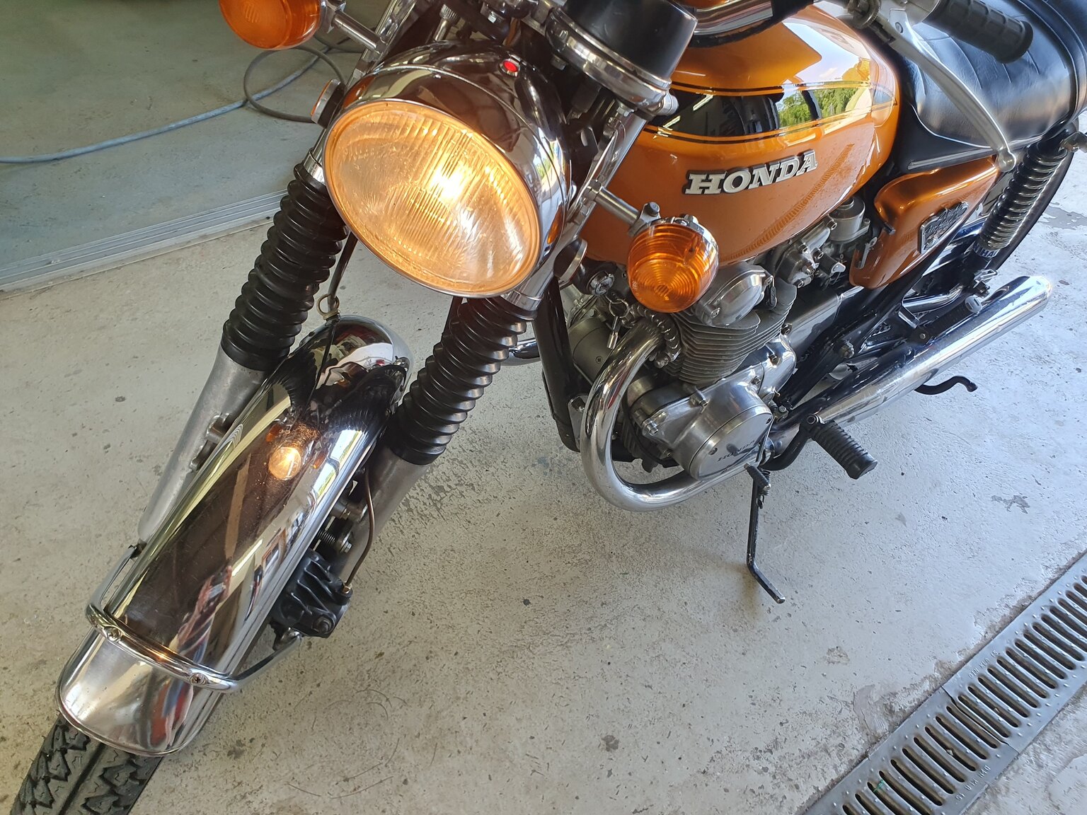 Exterior image of 1971 Honda CB 450 DOHC K3