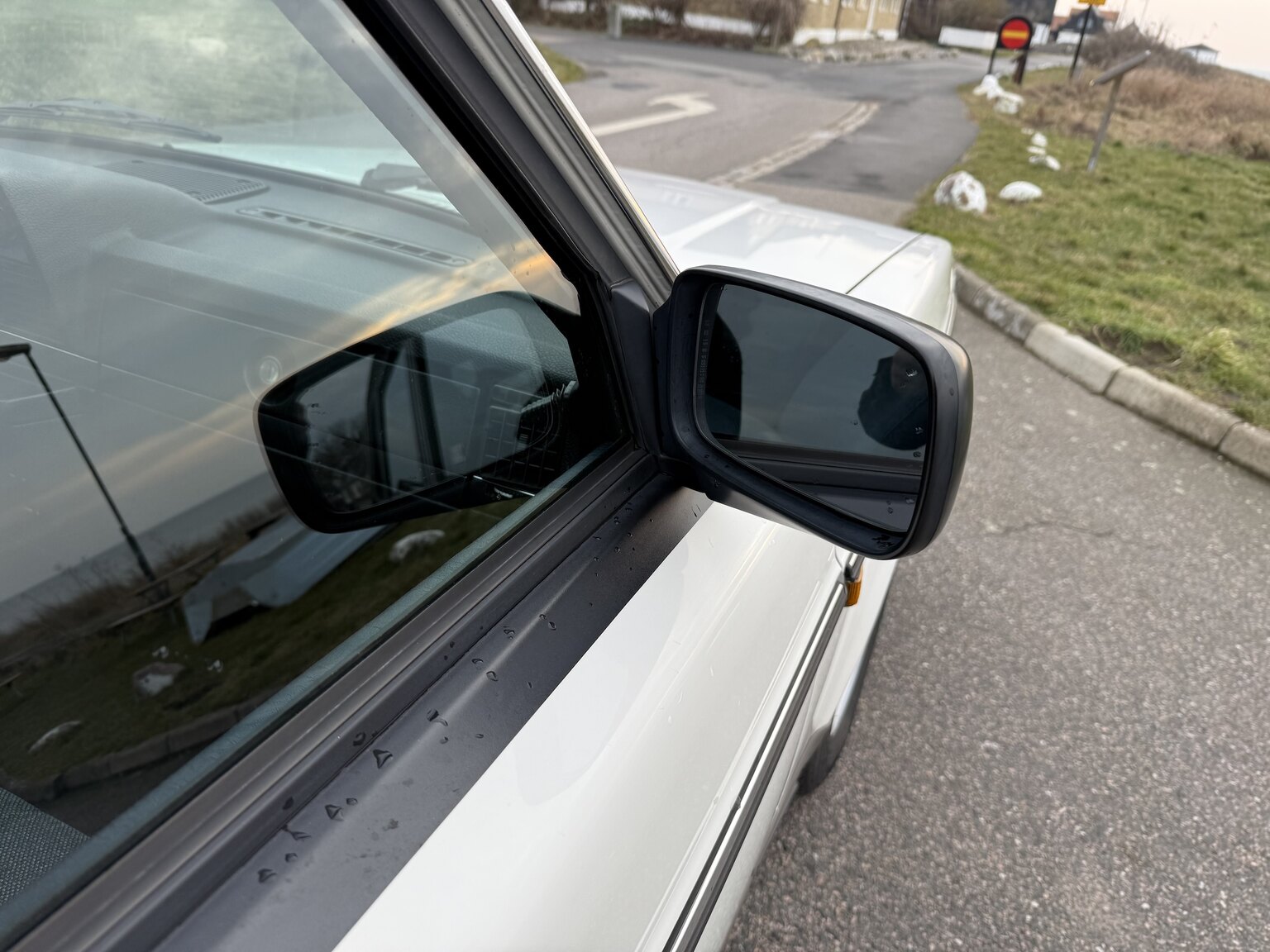 Exteriörbild på 1991 Volvo 240 GL Automat (39)