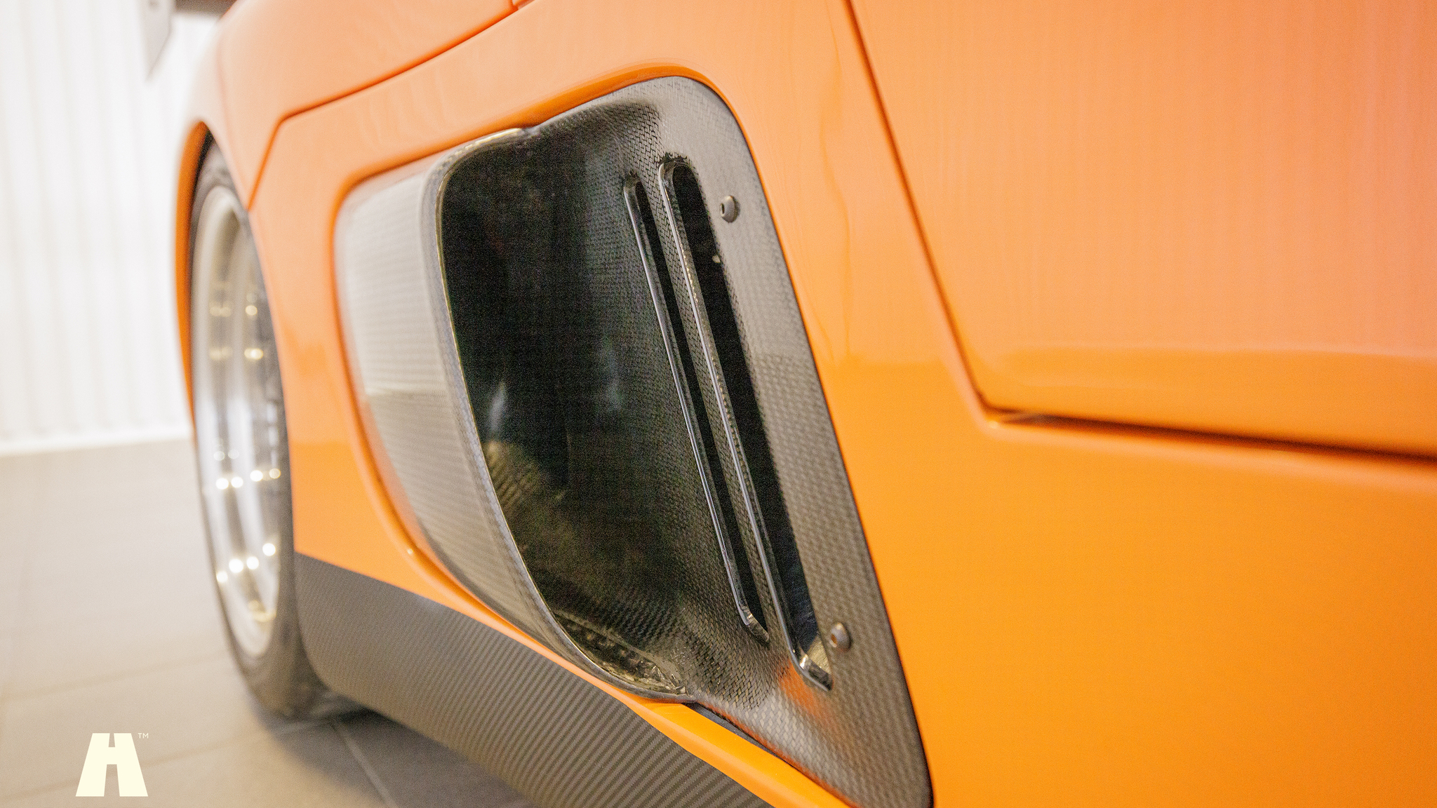 Exterior image of 2006 Ultima GTR (96)