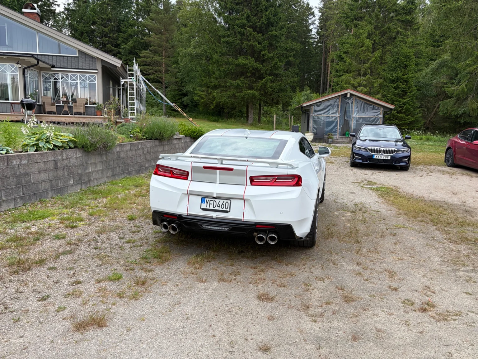 Exteriörbild på 2017 Chevrolet Camaro SS (20)