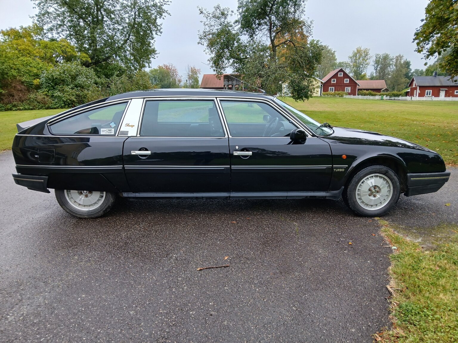 Exterior image of 1988 Citroen CX 25 T Prestige