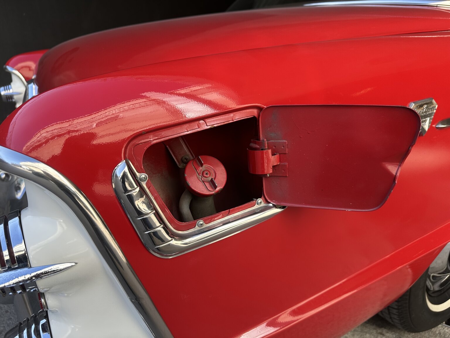 Exteriörbild på 1955 Dodge Custom Royal Sedan HEMI