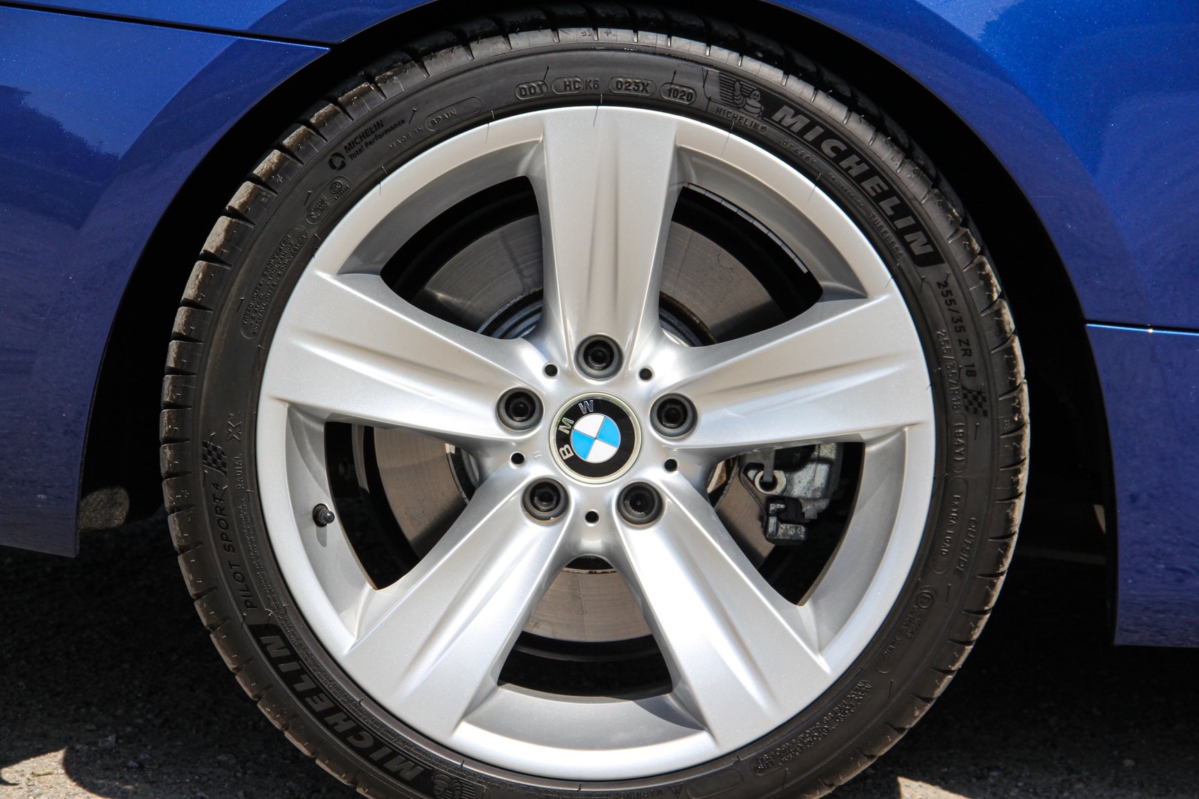 Aussenfoto 2007 BMW 335i Cabriolet (53)