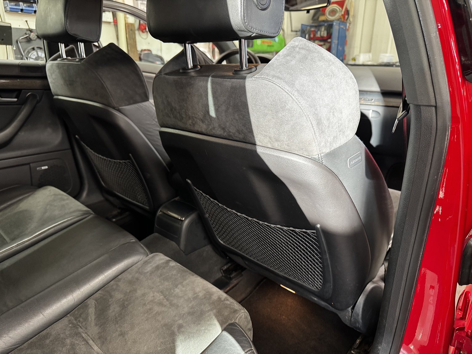 Interior image of 2007 Audi  S4 quattro 4.2 V8 manuell