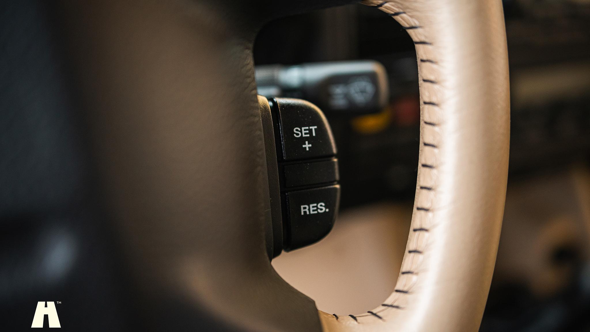 Interior image of 2003 Land Rover Discovery II, 2003