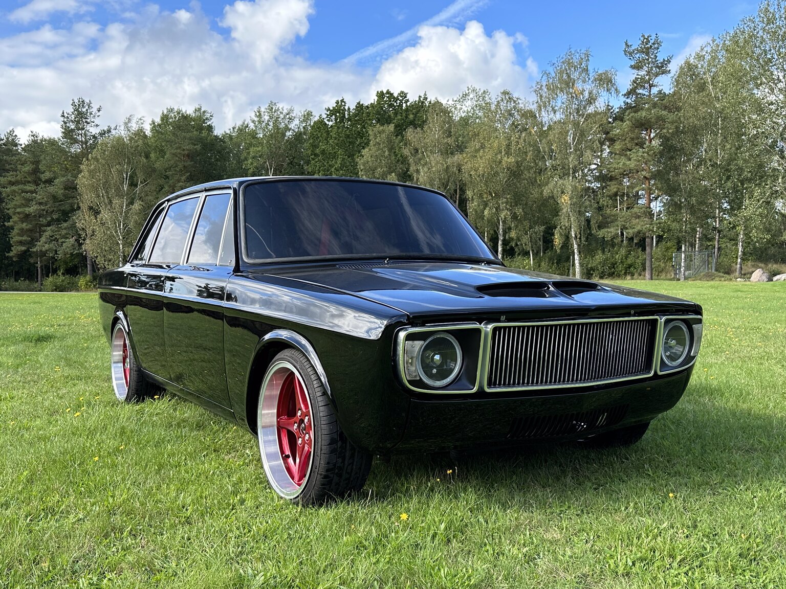 Aussenfoto 1969 Volvo 144 custom