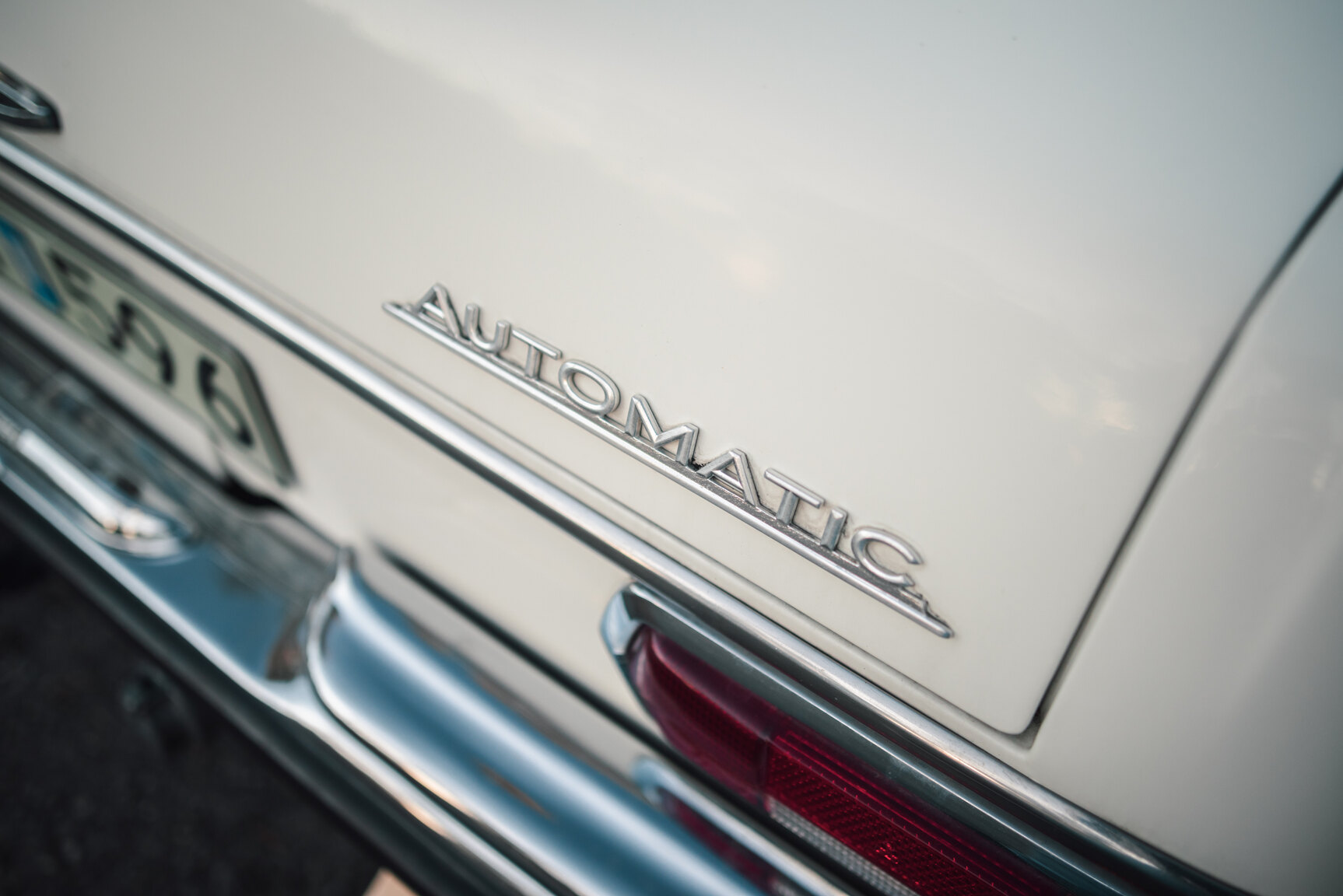 Exterior image of 1967 Mercedes-Benz 250 S
