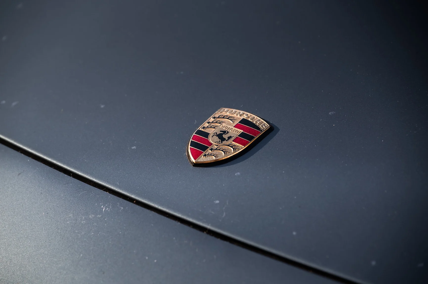 Exterior image of 1988 Porsche 928 S4 (15)