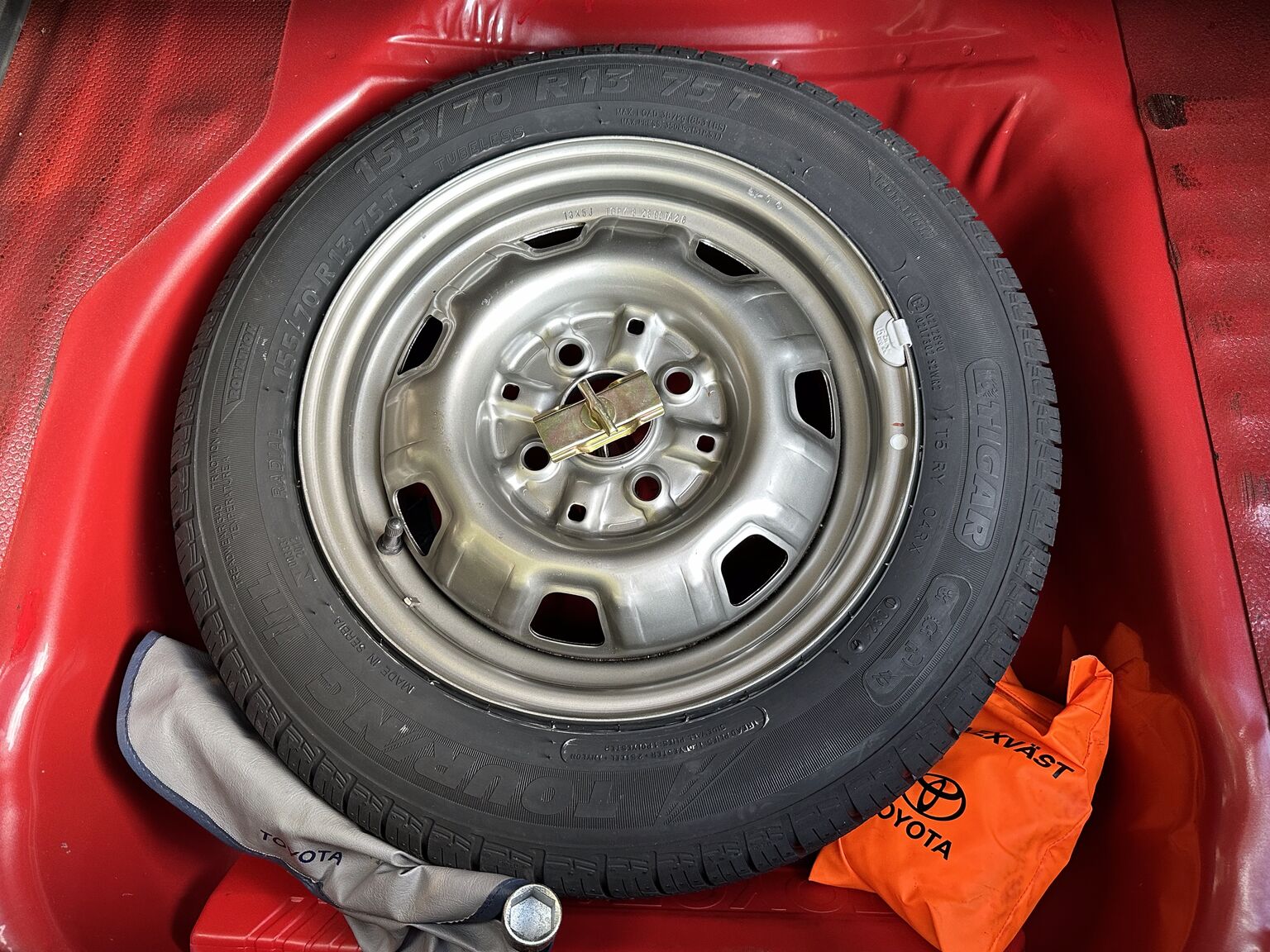 Interior image of 1991 Toyota Corolla 1300 XLI