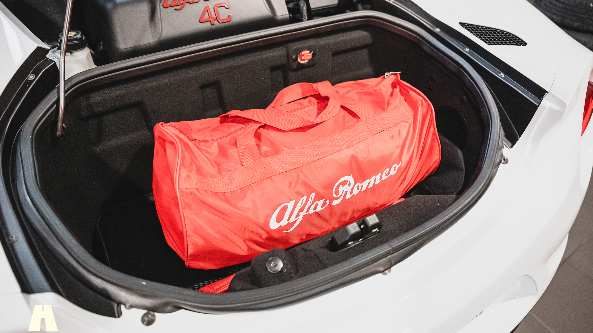 Interiörbild 2016 Alfa Romeo 4C (30)