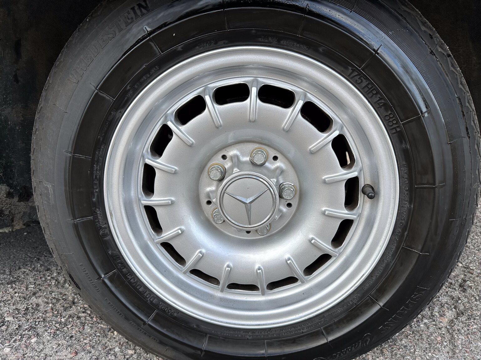 Aussenfoto 1974 Mercedes Benz 450 SLC