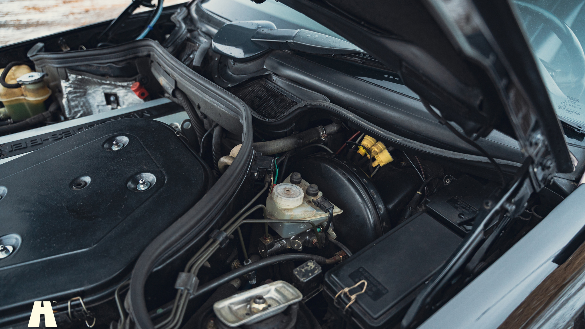 Image of 1990 Mercedes 300 CE-24 mechanics