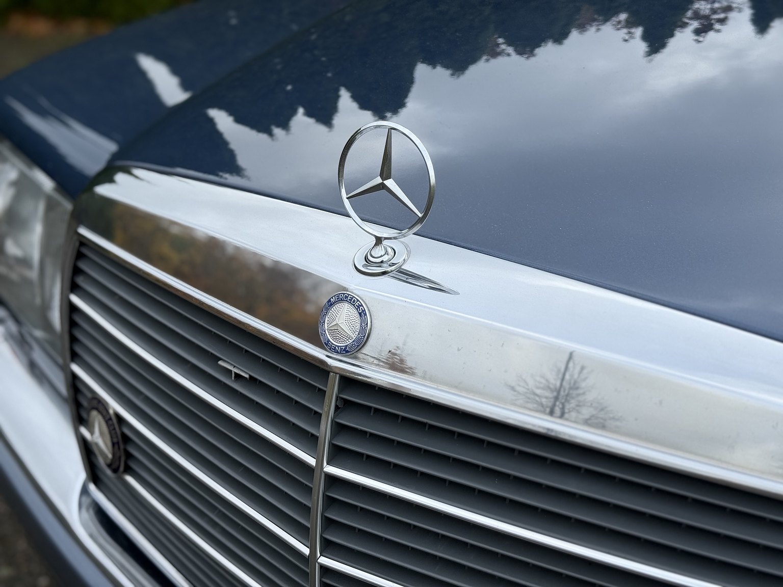 Exteriörbild på 1987 Mercedes-Benz 300 SE