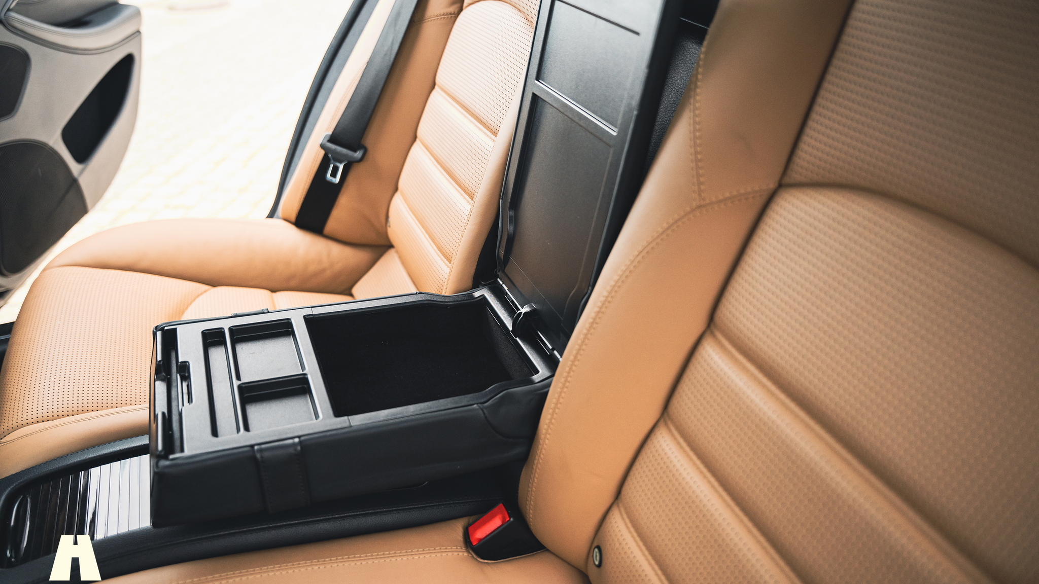 Interiörbild 2008 Mercedes-Benz CLS 63 AMG (69)