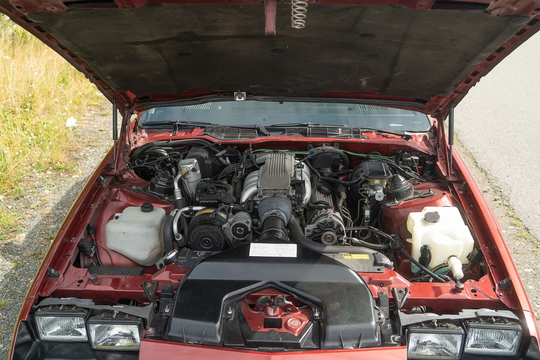 Image of 1988 Chevrolet Camaro Z28 Iroc-Z Convertible mechanics