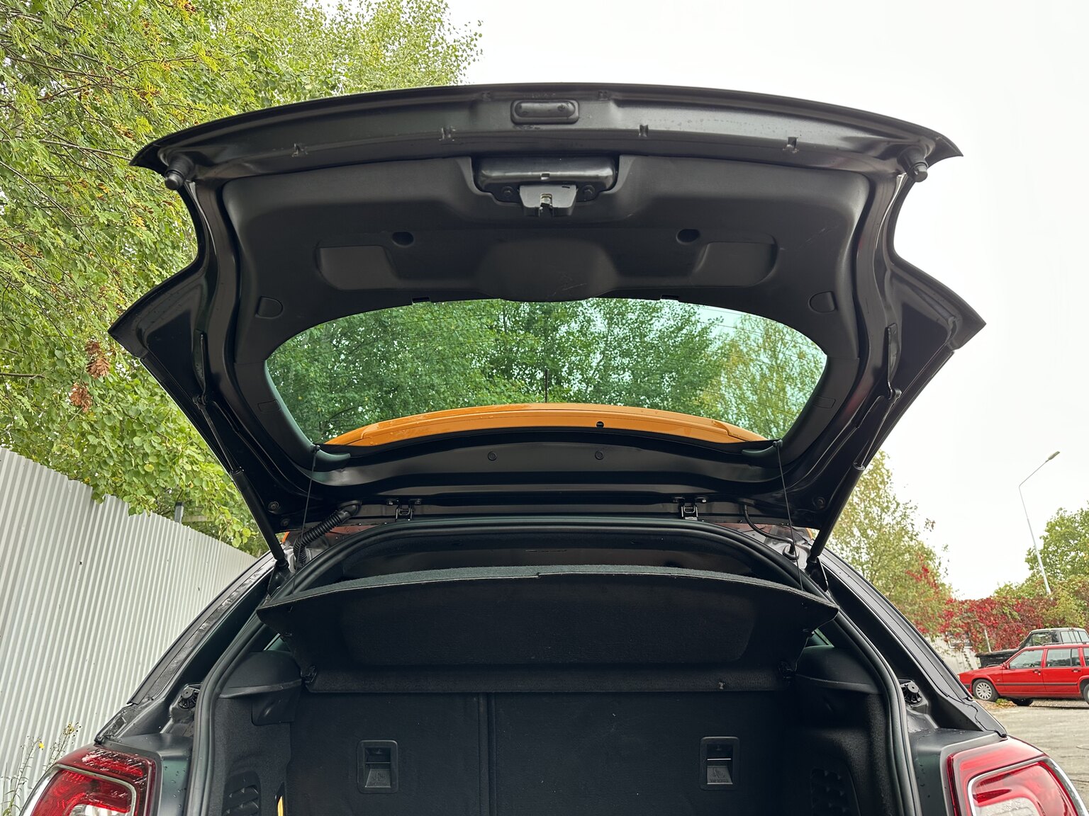 Exterior image of 2012 Citroen DS3 Racing  (58)