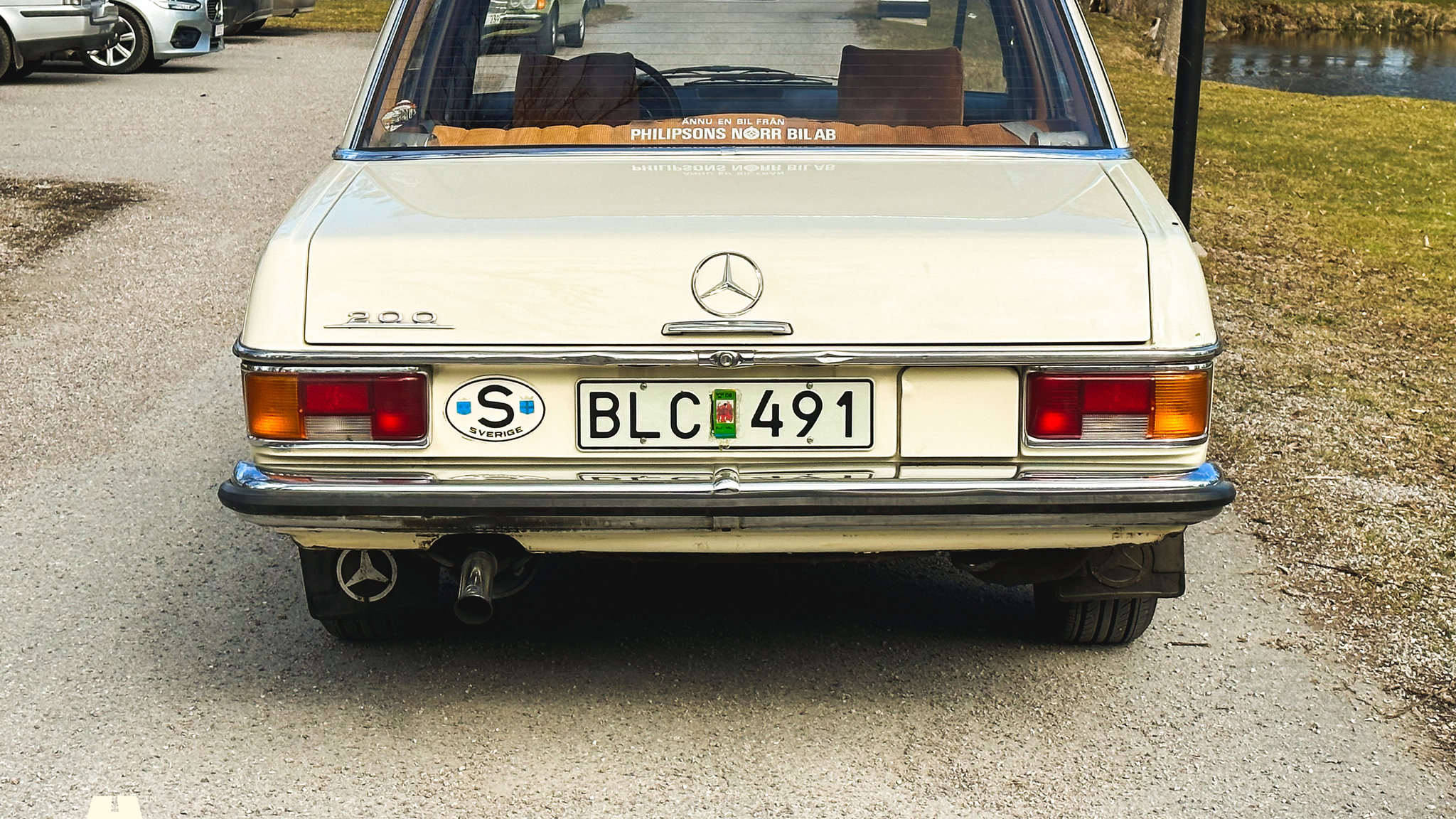 Exteriörbild på 1972 Mercedes-Benz 200