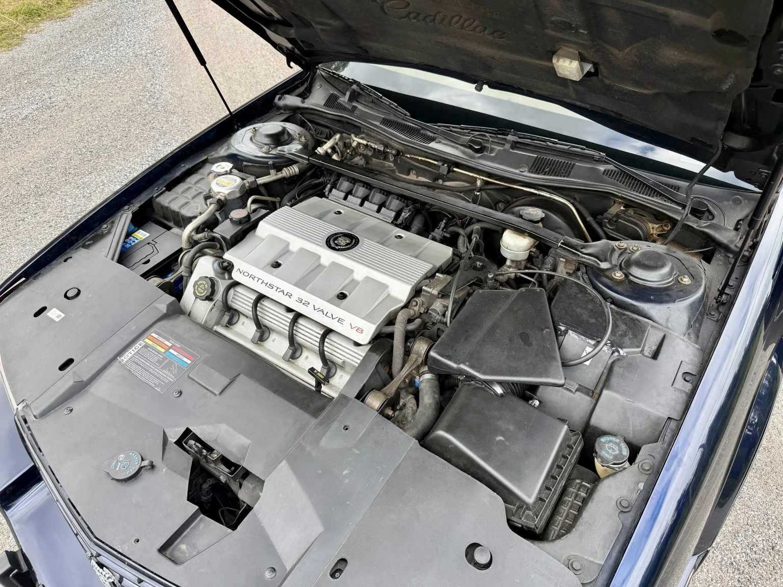 Image of 1997 Cadillac STS Seville 4.6 V8 mechanics (1)
