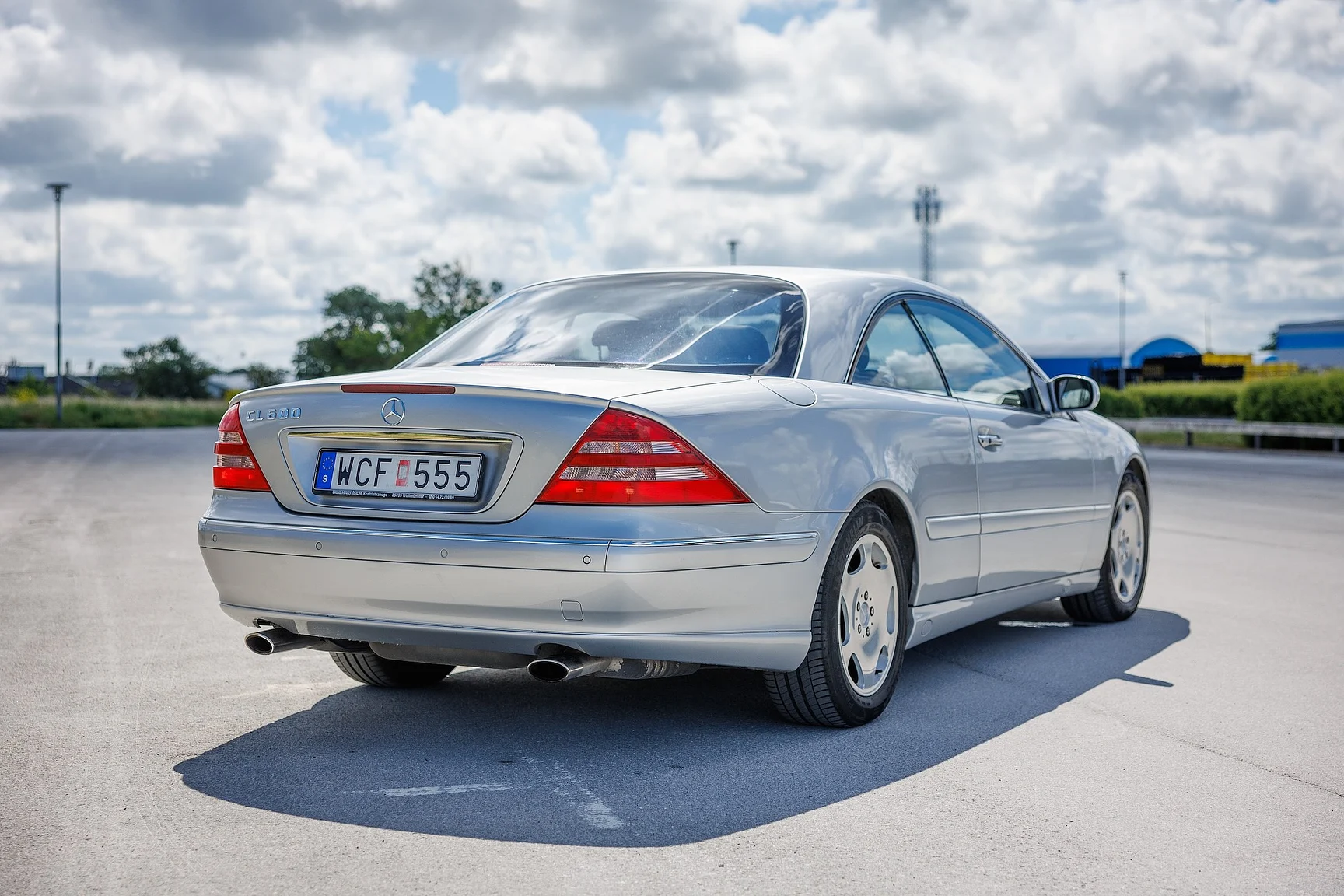 Exteriörbild på 2000 Mercedes-Benz CL 600 (7)
