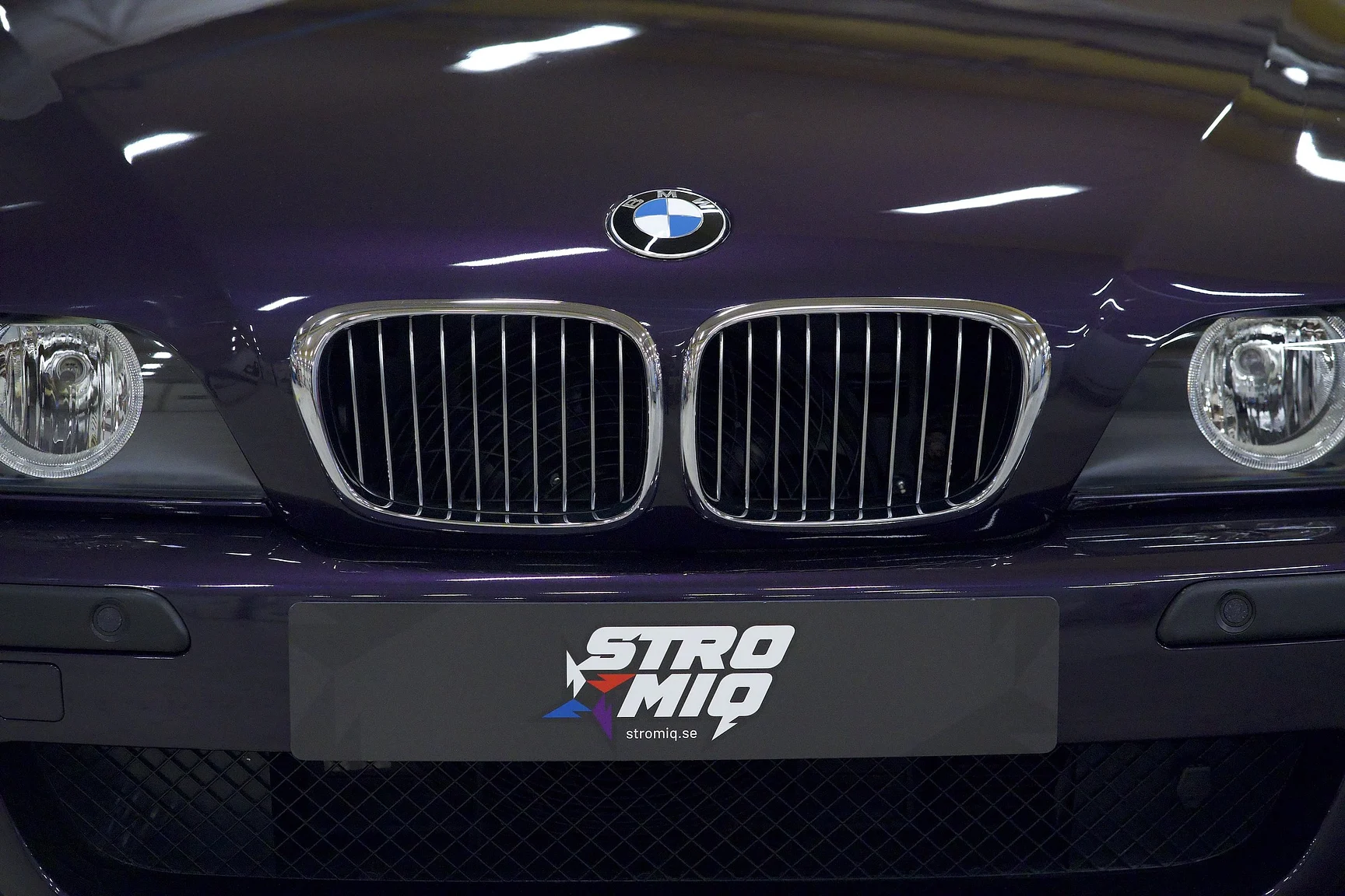 Exteriörbild på 2002 BMW M5 E39 (27)