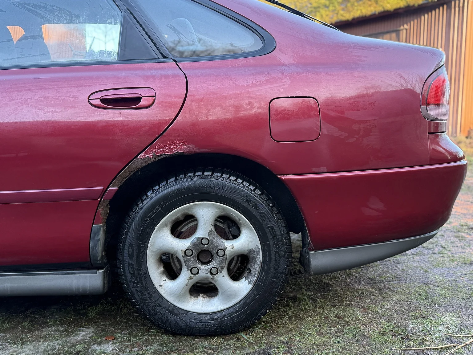 Exteriörbild på 1992 Mazda 626 Hatchback 2.5 V6 Automatic (20)