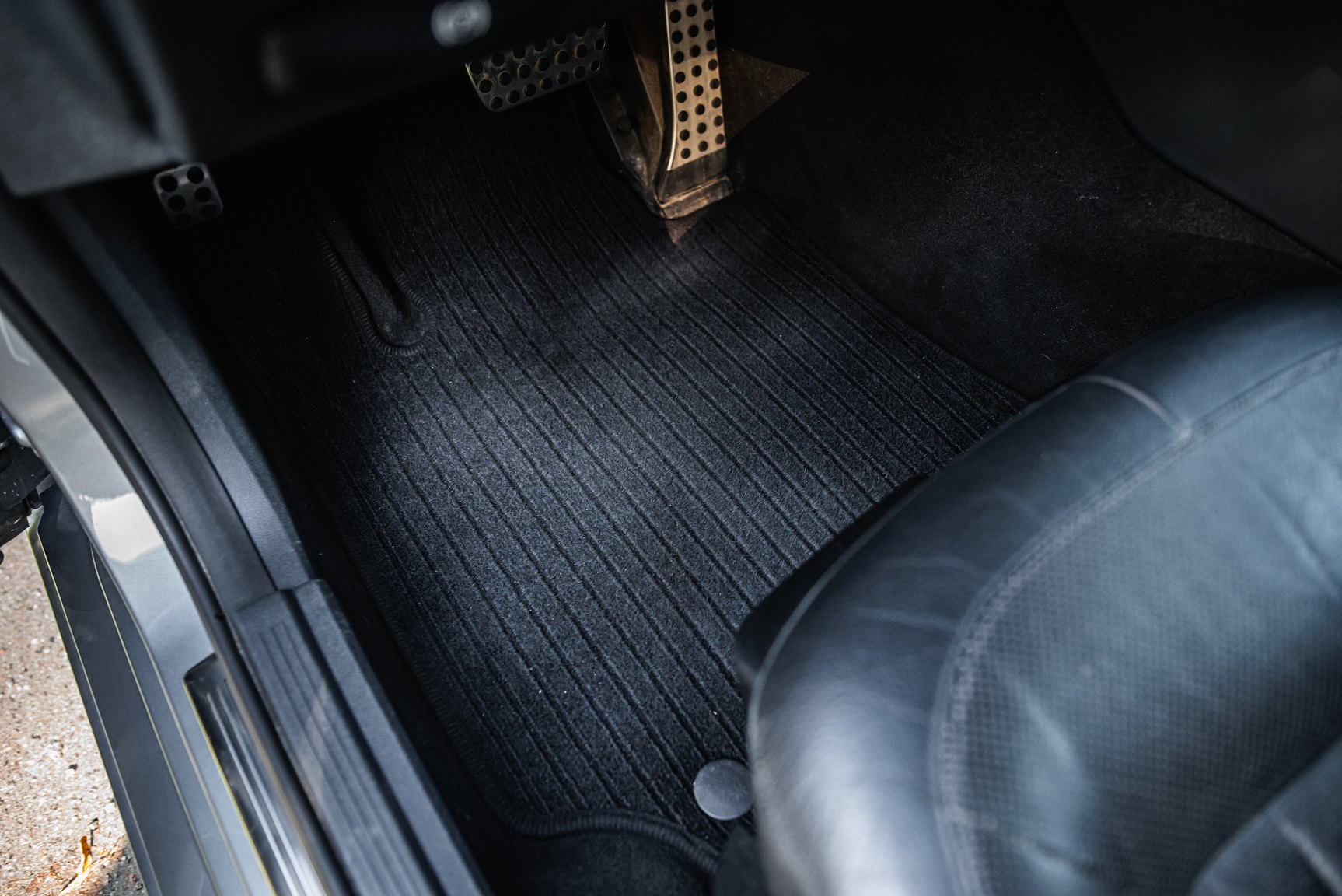Interior image of 2011 Mercedes-Benz CLS 500
