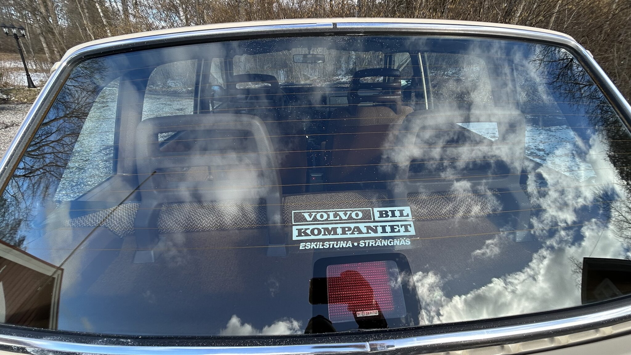Exterior image of 1987 Volvo 244
