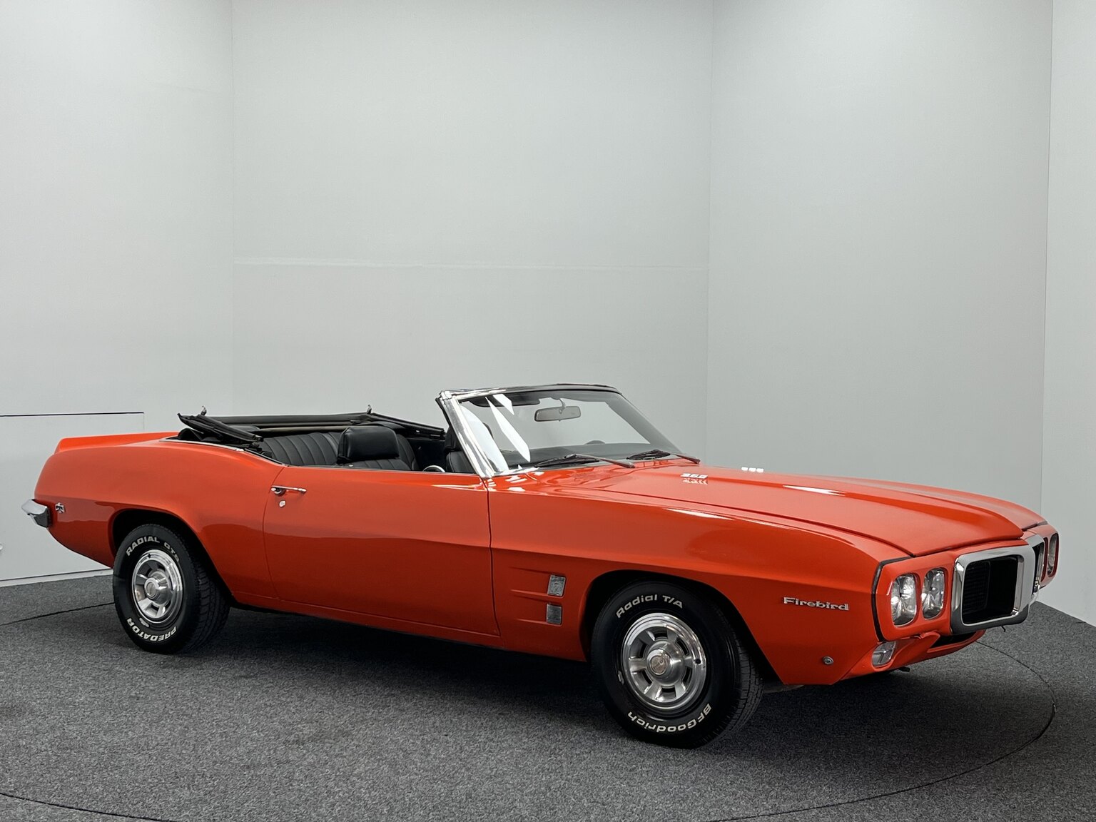 Exteriörbild på 1969 Pontiac Firebird