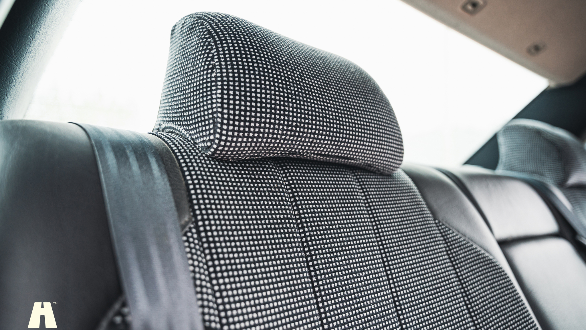 Interior image of 1995 Volvo 940 SE