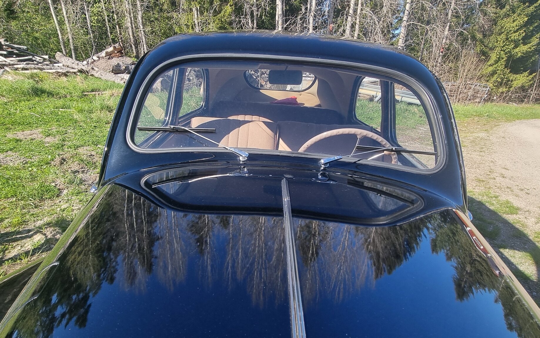 Exterior image of 1951 Peugeot 203 De Luxe