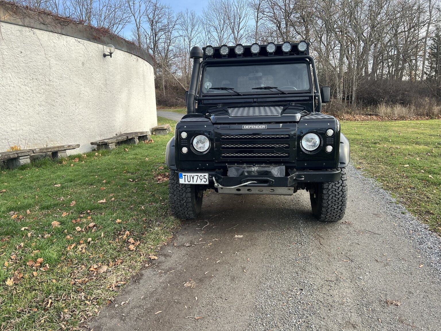 Exterior image of 2002 Land Rover Defender 90 2.5 Td5