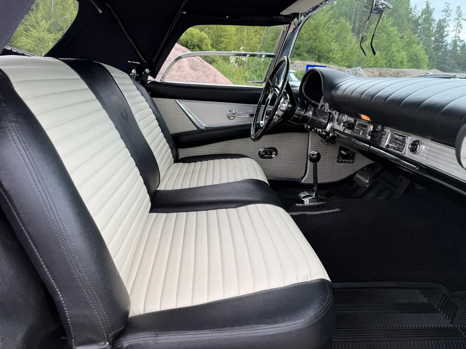 Innenraumfoto von 1957 Ford Thunderbird (34)