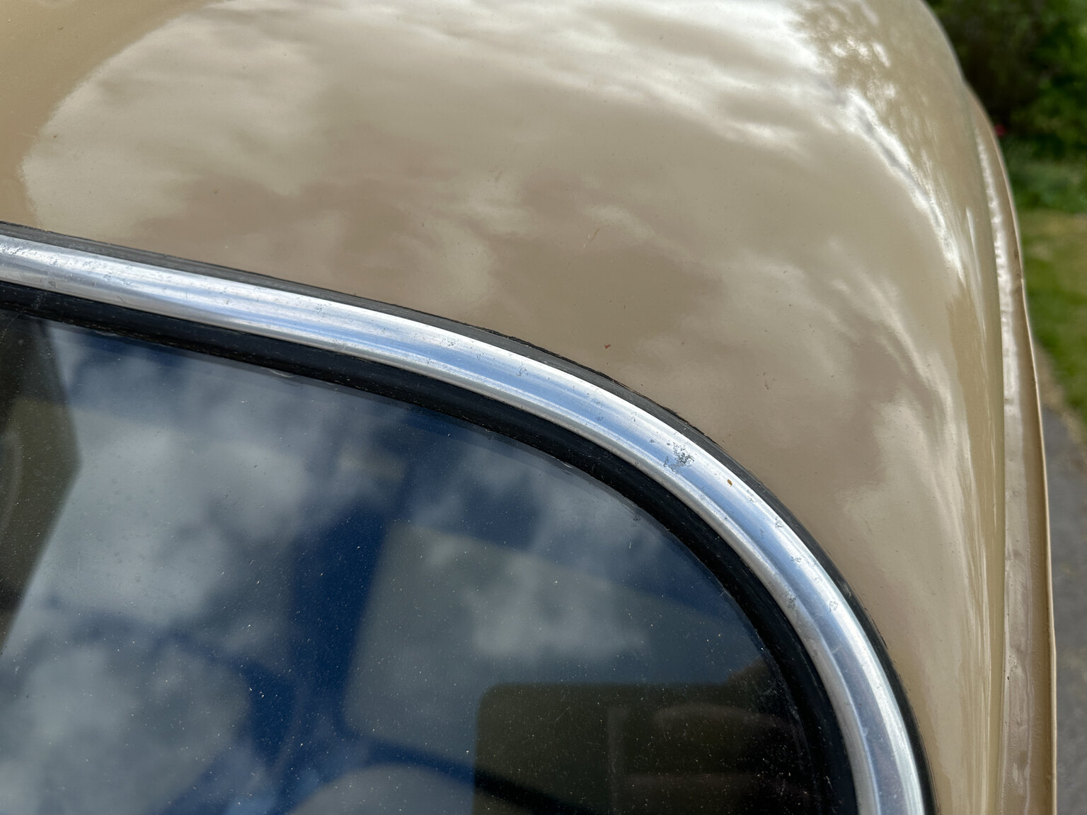 Exterior image of 1961 SAAB 96 De Luxe 