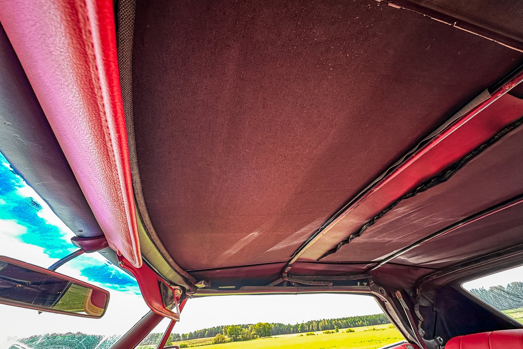 Innenraumfoto von 1968 Cadillac DeVille Convertible