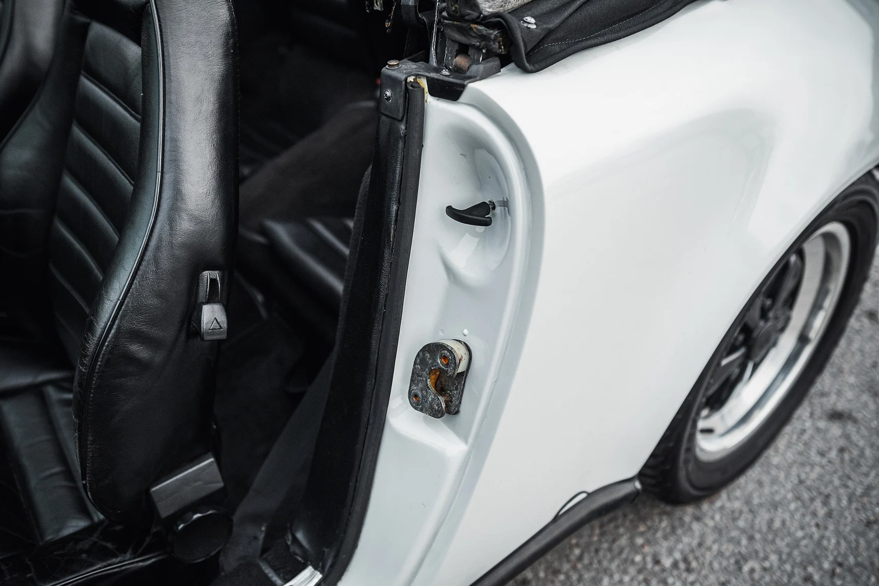 Innenraumfoto von 1983 Porsche 911 SC (16)