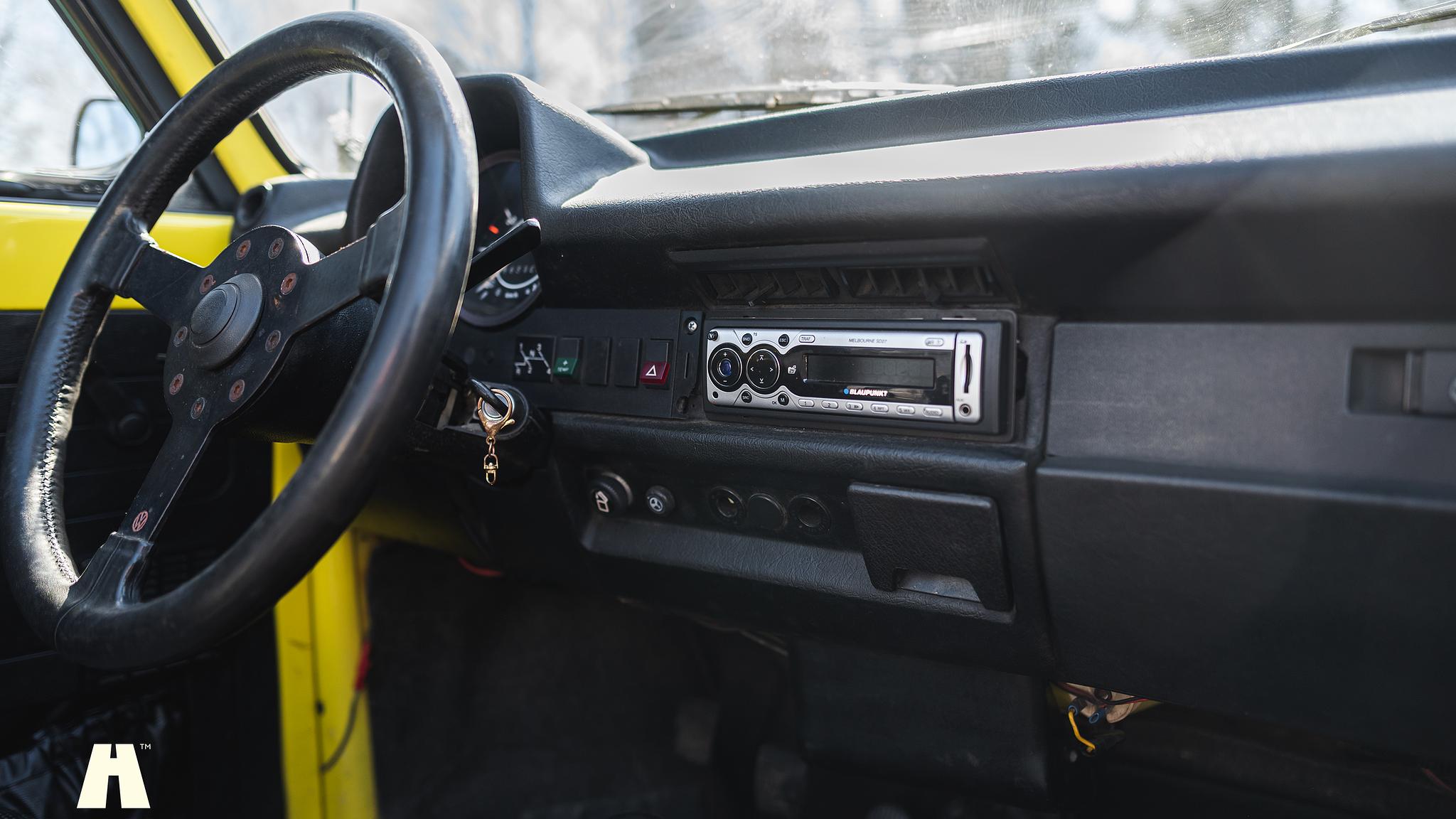 Interiörbild 1974 Volkswagen Bubbla 1303LS Cabriolet Svensksåld 