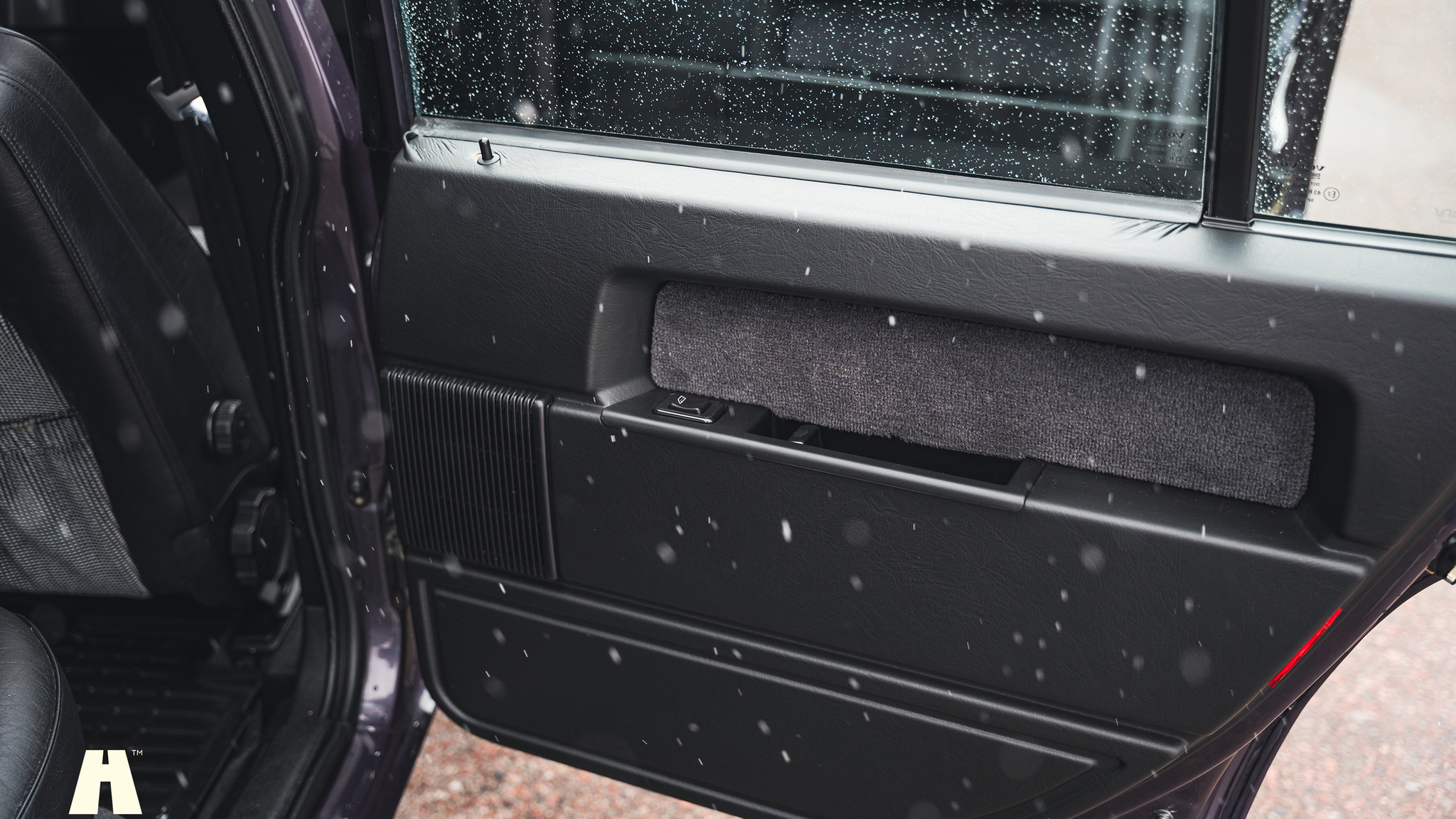 Interior image of 1995 Volvo 940 SE