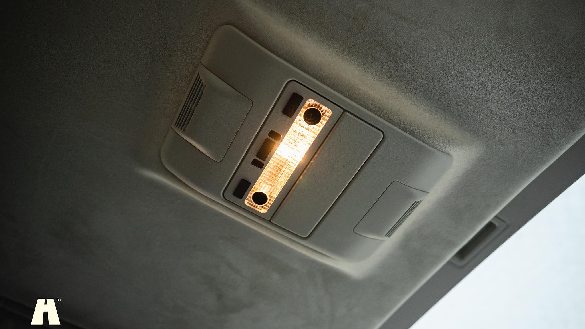Interior image of 2012 Land Rover Range Rover Westminster TDV8 (L322)
