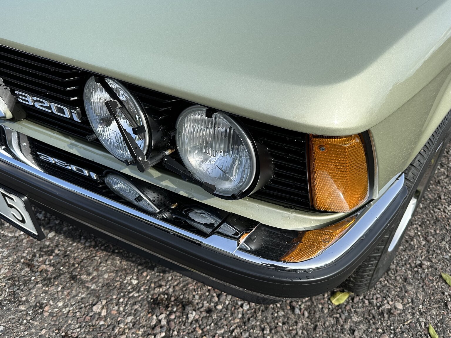 Exteriörbild på 1980 BMW 320i E21