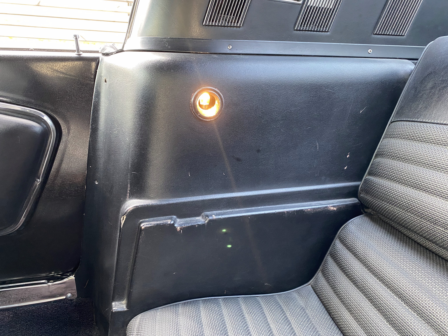 Interior image of 1966 Ford Mustang Fastback GT-clone (10)