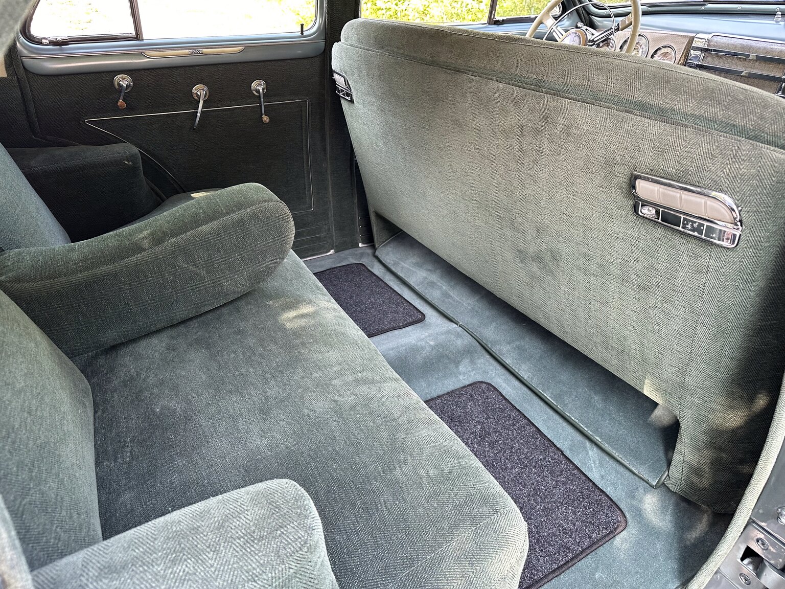 Interior image of Buick Sedan Special 8
