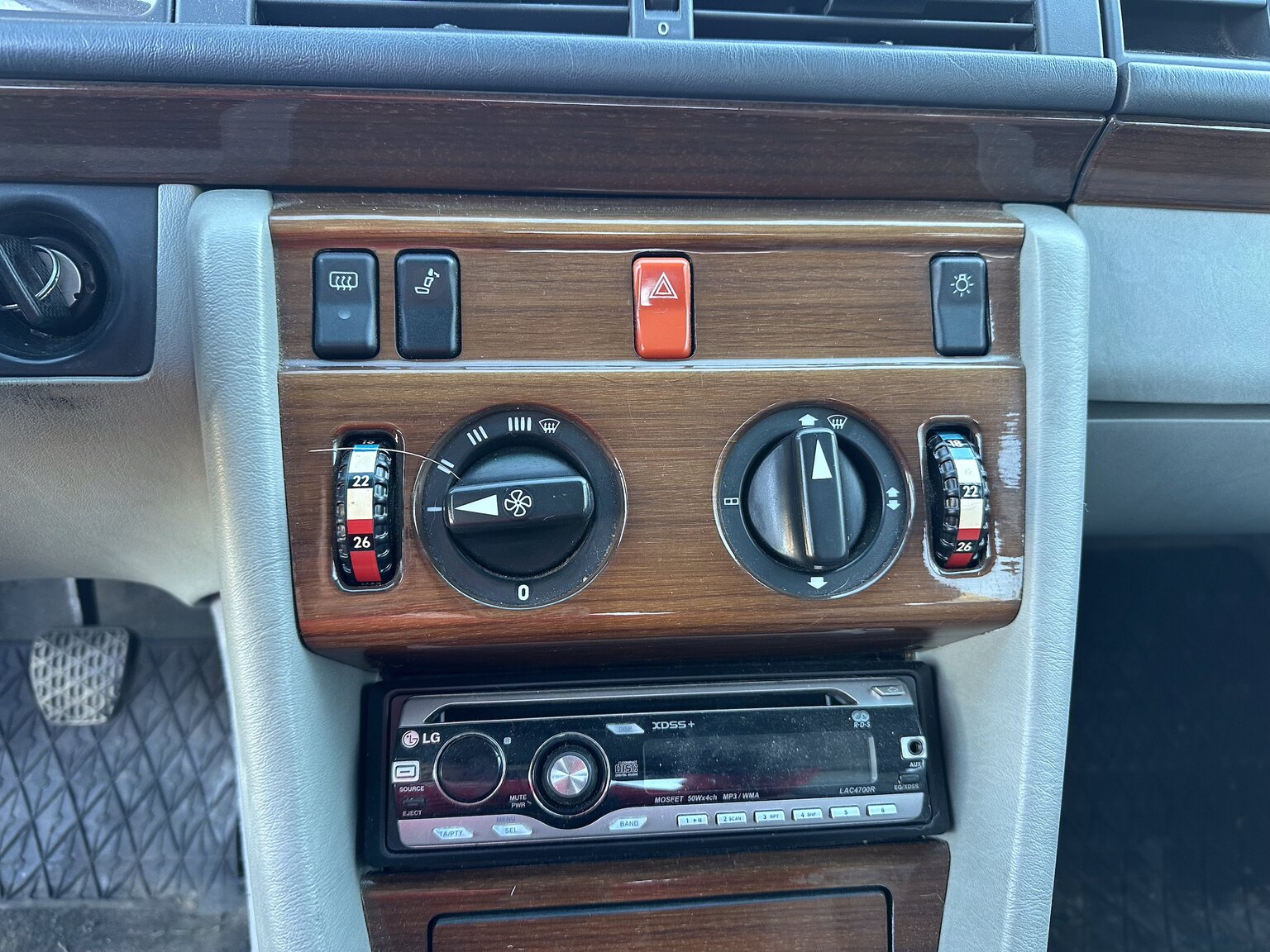 Interior image of 1990 Mercedes-Benz 200 E