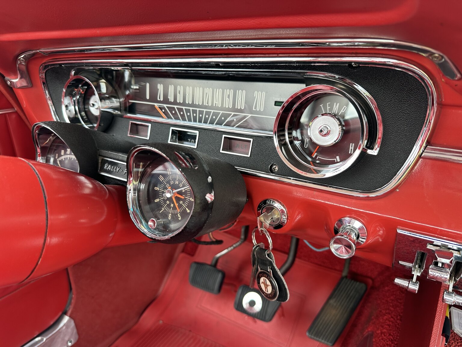Innenraumfoto von 1965 Ford Mustang HT