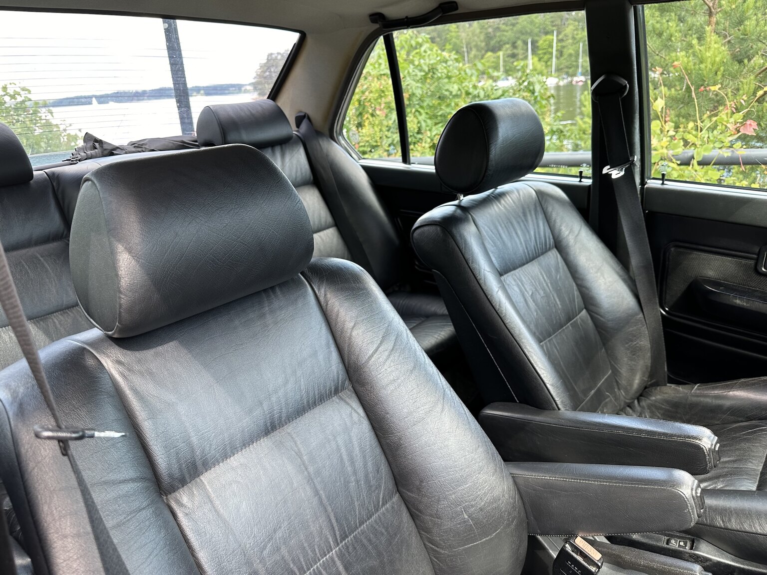 Interior image of 1985 BMW 525E