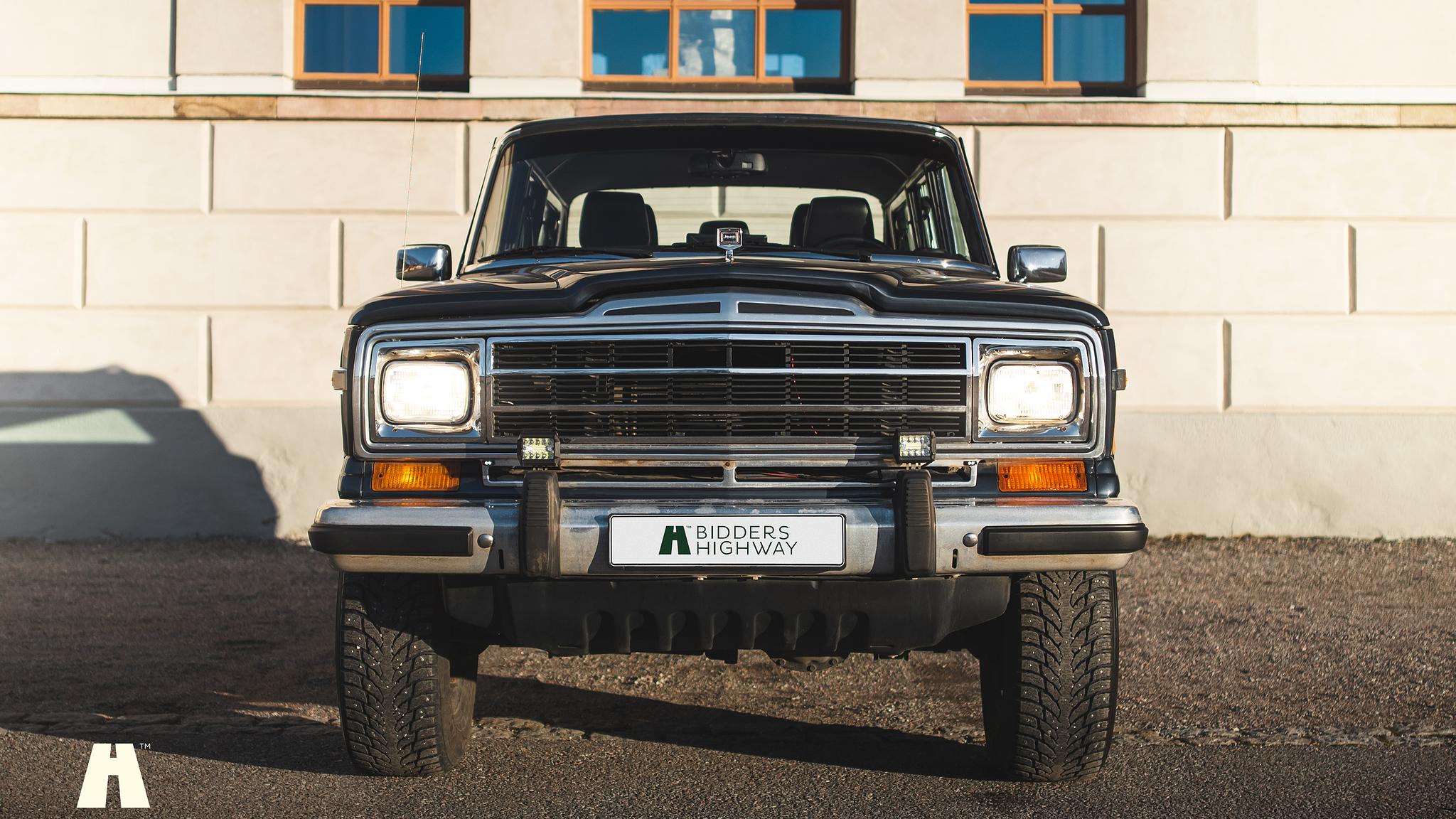 Aussenfoto 2015 Woodland Restomod Grand Wagoneer #002 Euro 6