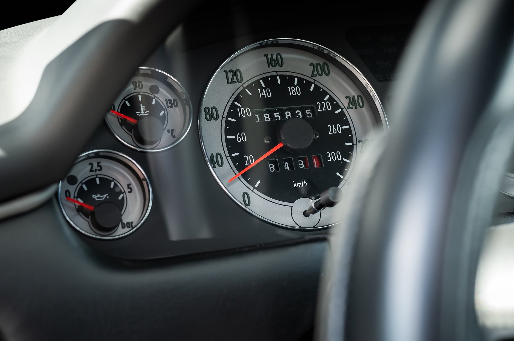 Interior image of 2004 Maserati Coupé 4.2 V8 Cambiocorsa